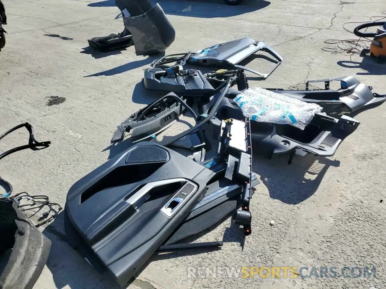 13 Photograph of a damaged car 1FMSK8DH7MGA55068 FORD EXPLORER 2021