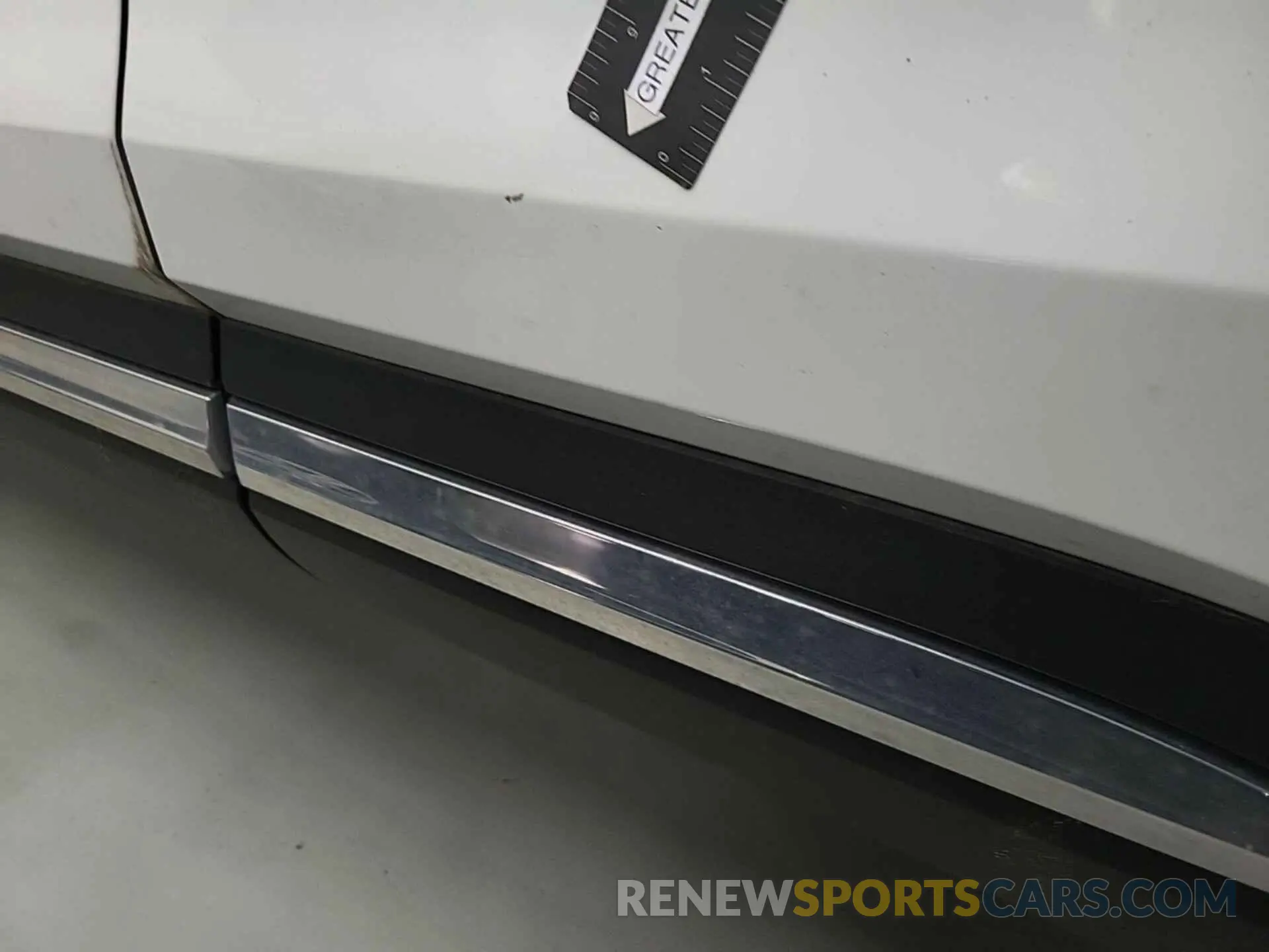 28 Photograph of a damaged car 1FMSK8DH7MGC31939 FORD EXPLORER 2021