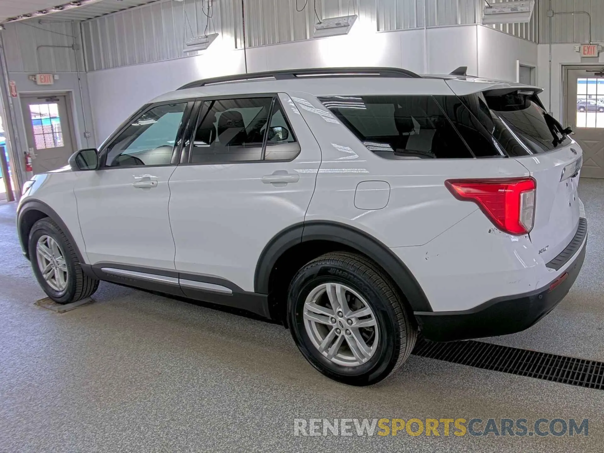 8 Photograph of a damaged car 1FMSK8DH7MGC31939 FORD EXPLORER 2021