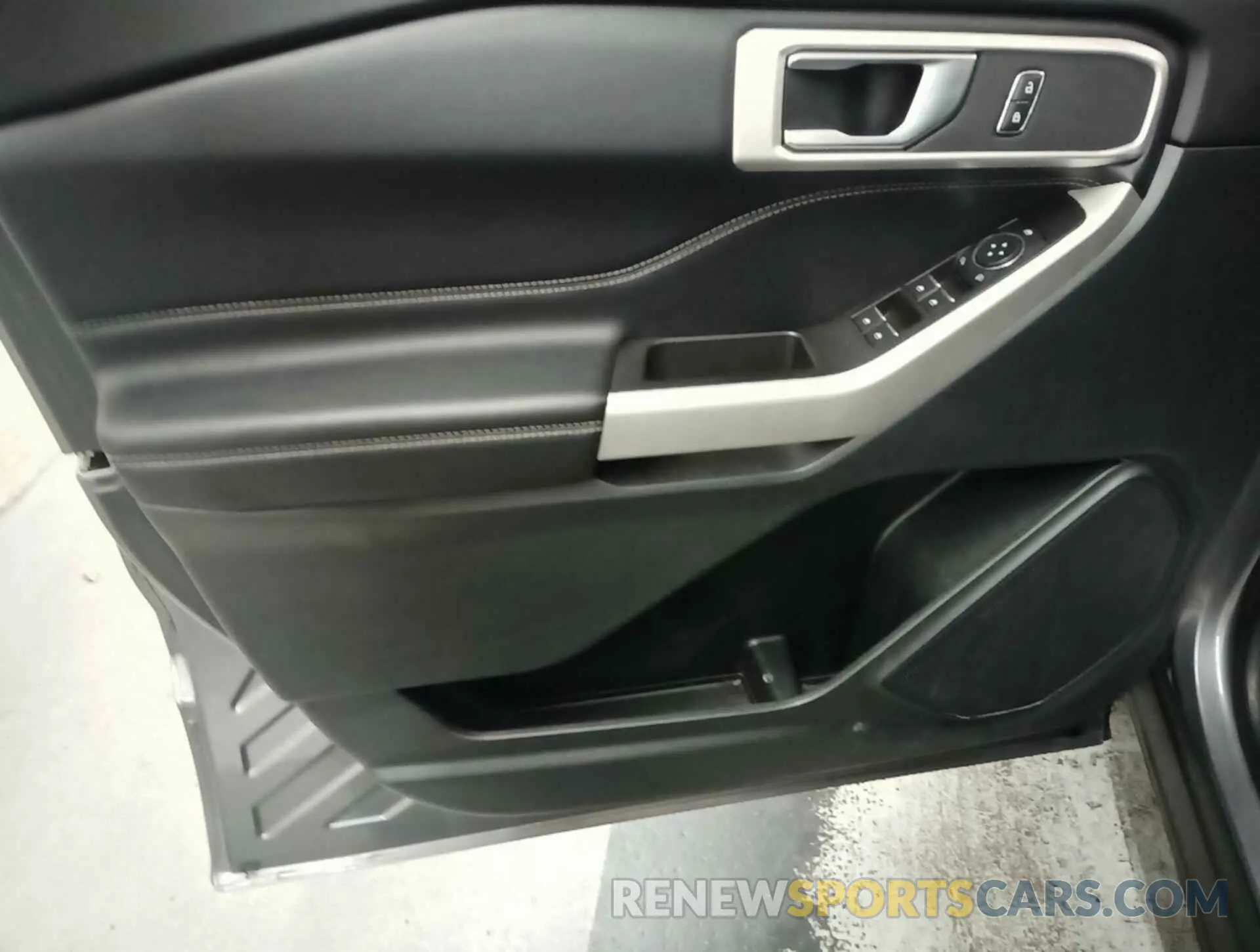5 Photograph of a damaged car 1FMSK8DH8MGA65740 FORD EXPLORER 2021