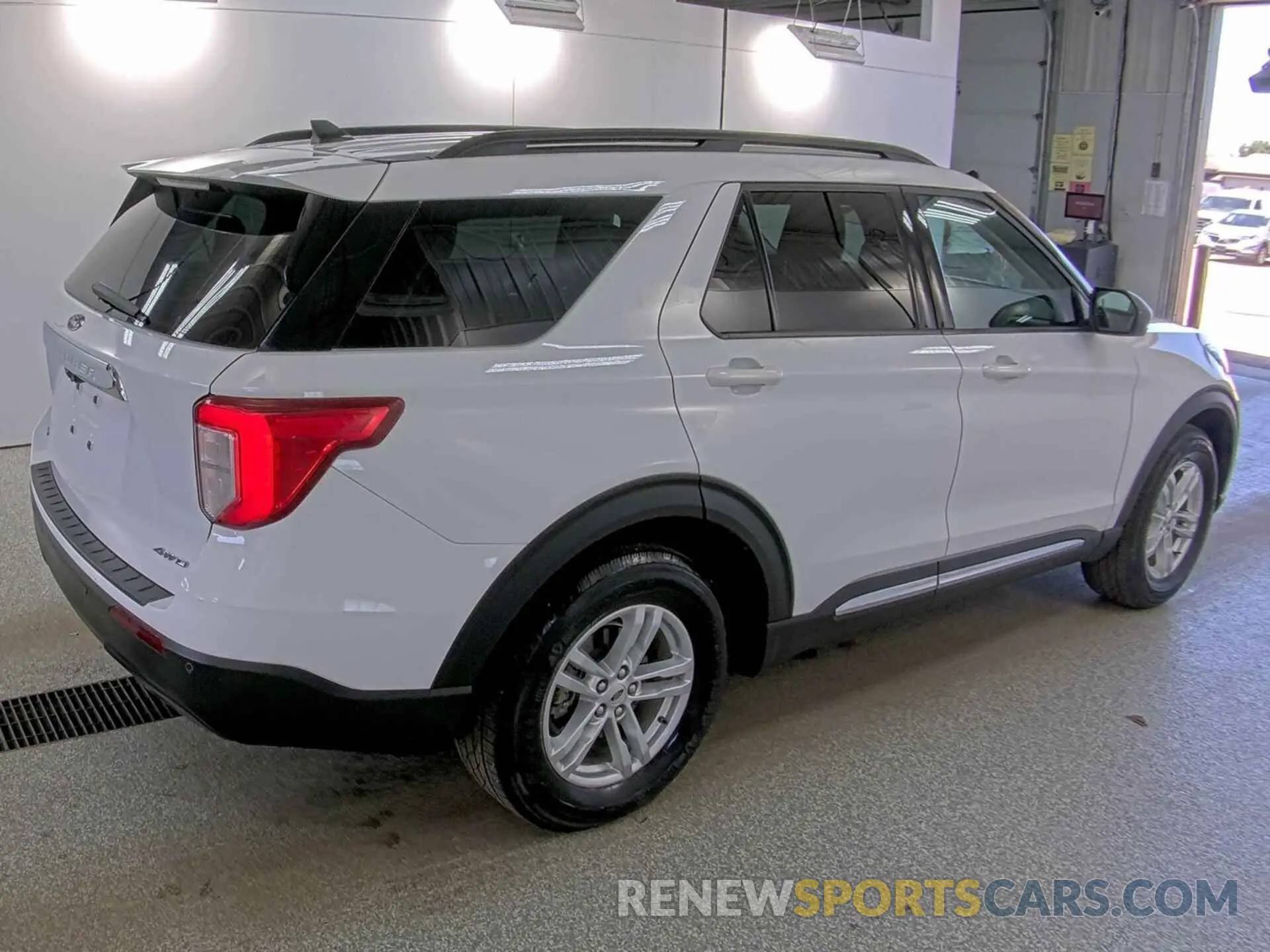 30 Photograph of a damaged car 1FMSK8DH8MGA87642 FORD EXPLORER 2021