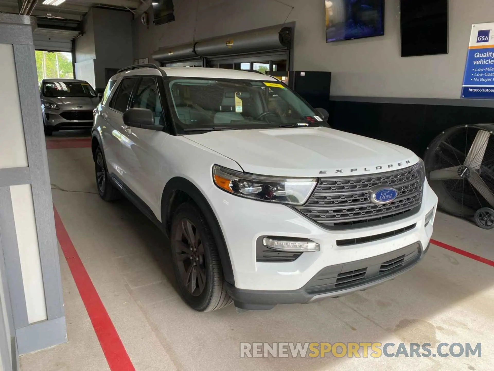 1 Photograph of a damaged car 1FMSK8DH8MGC01977 FORD EXPLORER 2021