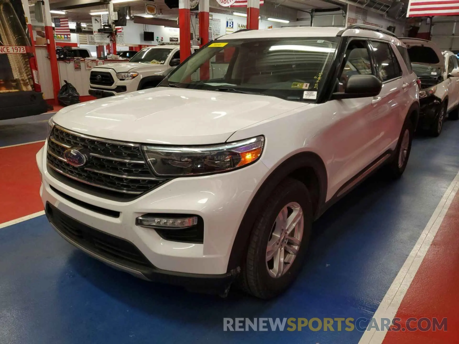 18 Photograph of a damaged car 1FMSK8DH8MGC32212 FORD EXPLORER 2021