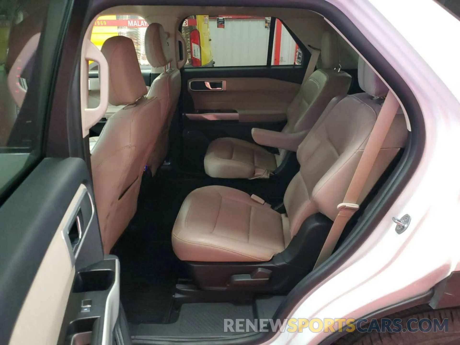 2 Photograph of a damaged car 1FMSK8DH8MGC32212 FORD EXPLORER 2021