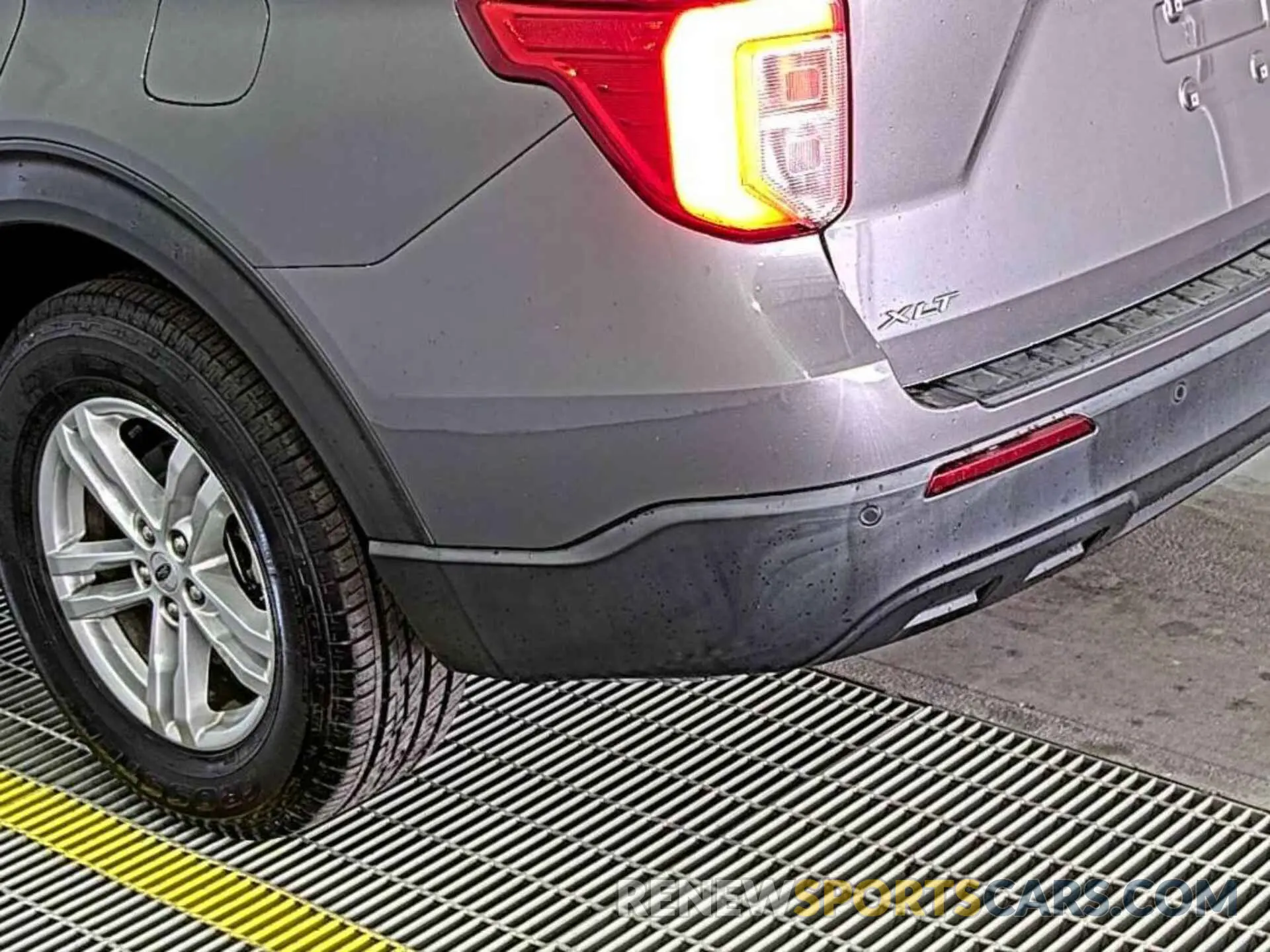 2 Photograph of a damaged car 1FMSK8DH9MGB05484 FORD EXPLORER 2021