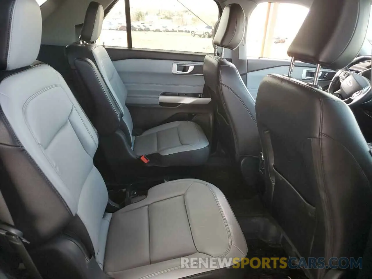 11 Photograph of a damaged car 1FMSK8DHXMGA06379 FORD EXPLORER 2021
