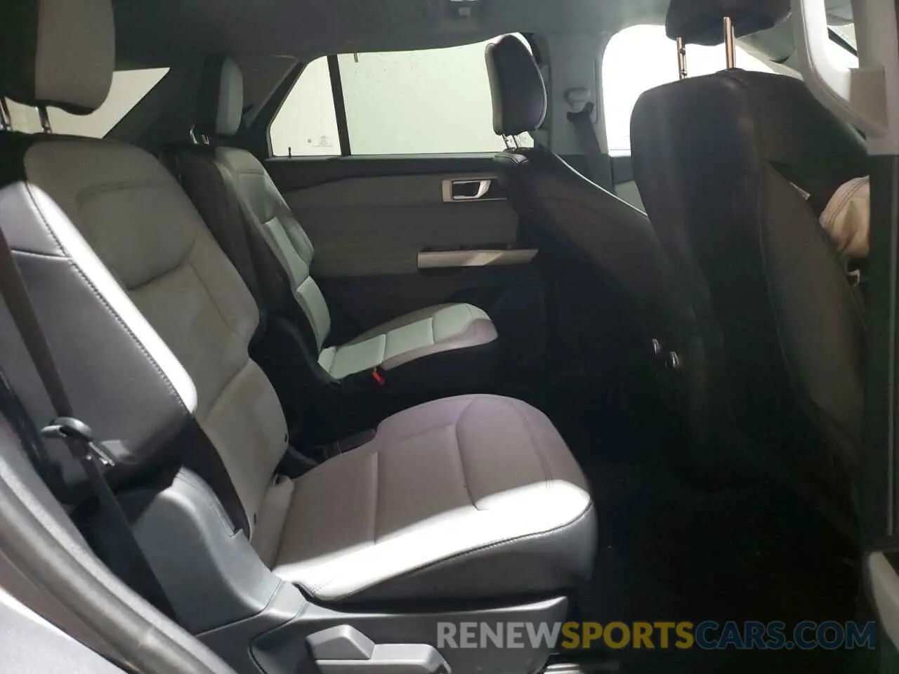 11 Photograph of a damaged car 1FMSK8DHXMGA22114 FORD EXPLORER 2021