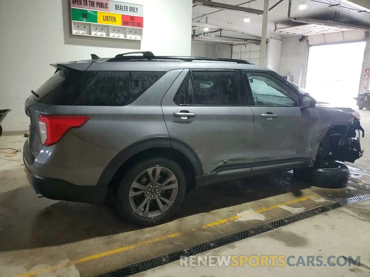 3 Photograph of a damaged car 1FMSK8DHXMGA22114 FORD EXPLORER 2021