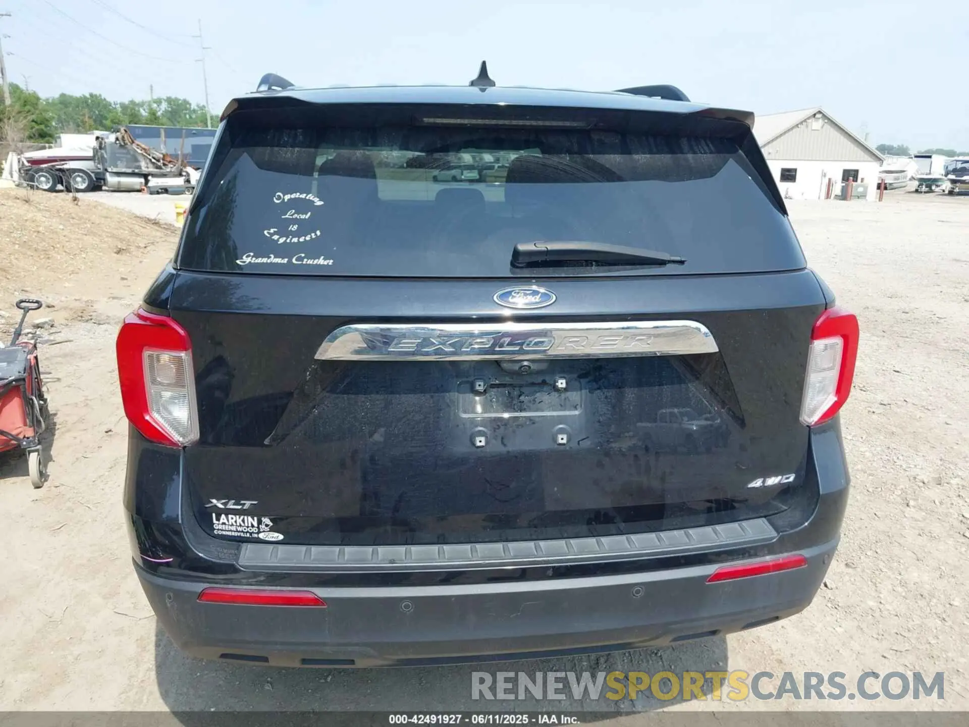 17 Photograph of a damaged car 1FMSK8DHXMGA80403 FORD EXPLORER 2021