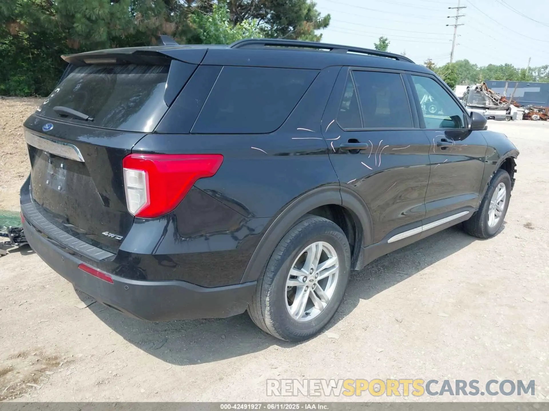 4 Photograph of a damaged car 1FMSK8DHXMGA80403 FORD EXPLORER 2021