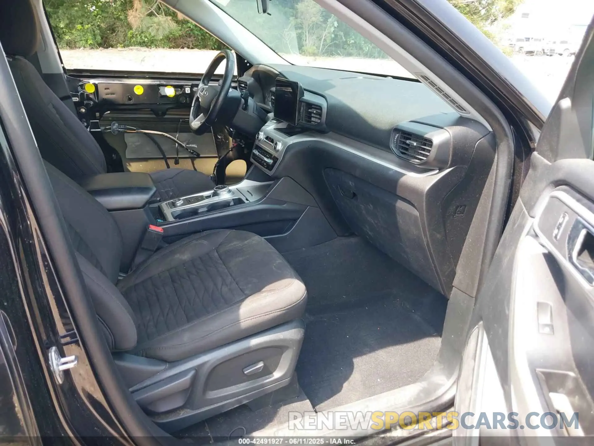 5 Photograph of a damaged car 1FMSK8DHXMGA80403 FORD EXPLORER 2021