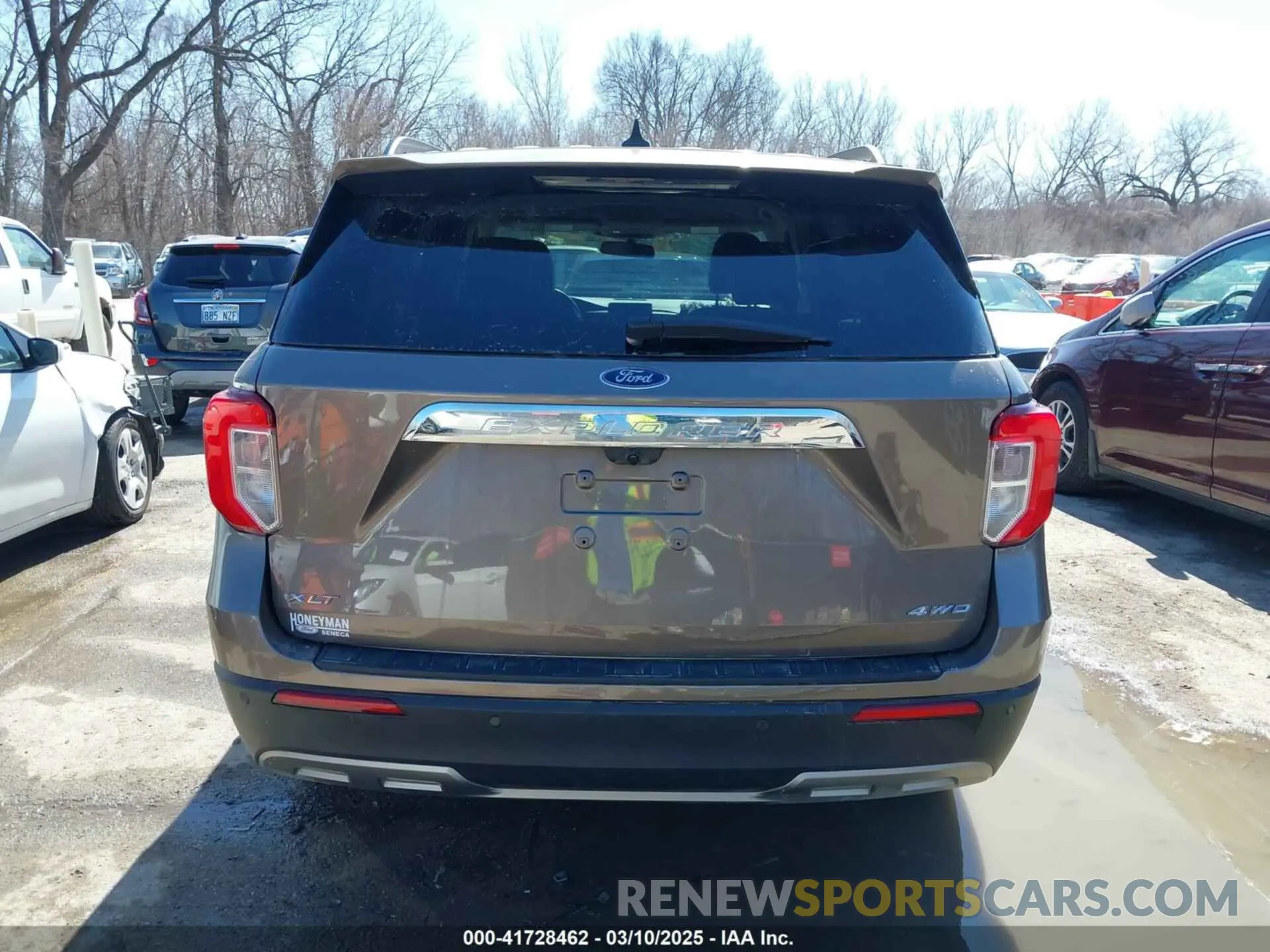 17 Photograph of a damaged car 1FMSK8DHXMGB14520 FORD EXPLORER 2021