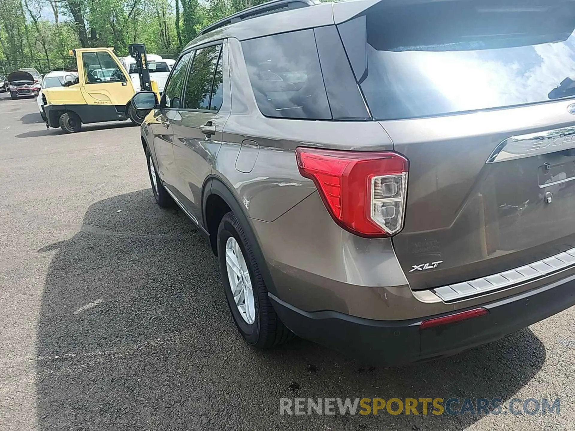 28 Photograph of a damaged car 1FMSK8DHXMGB35691 FORD EXPLORER 2021