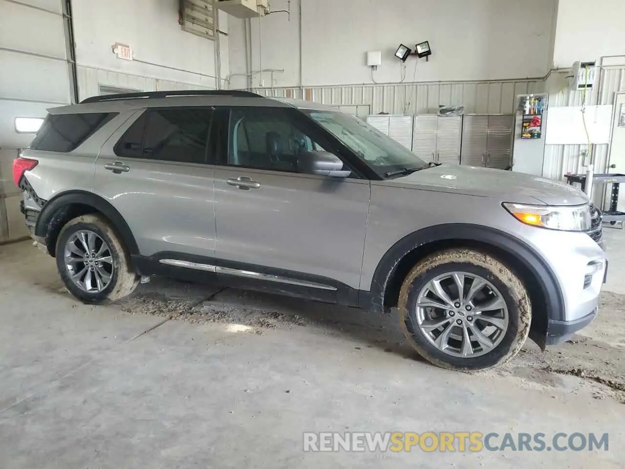 4 Photograph of a damaged car 1FMSK8DHXMGB59912 FORD EXPLORER 2021