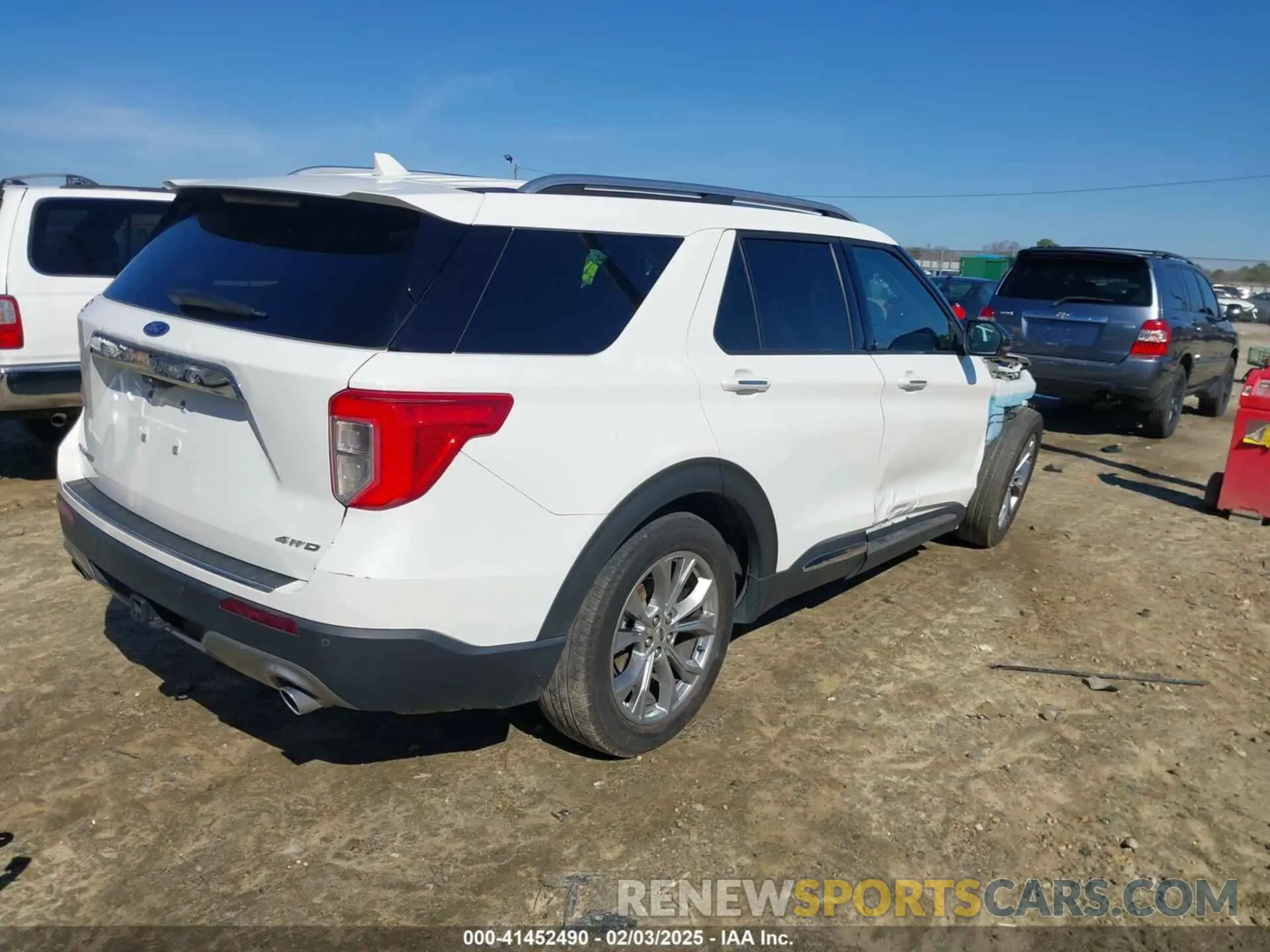 4 Photograph of a damaged car 1FMSK8FH4MGC15419 FORD EXPLORER 2021