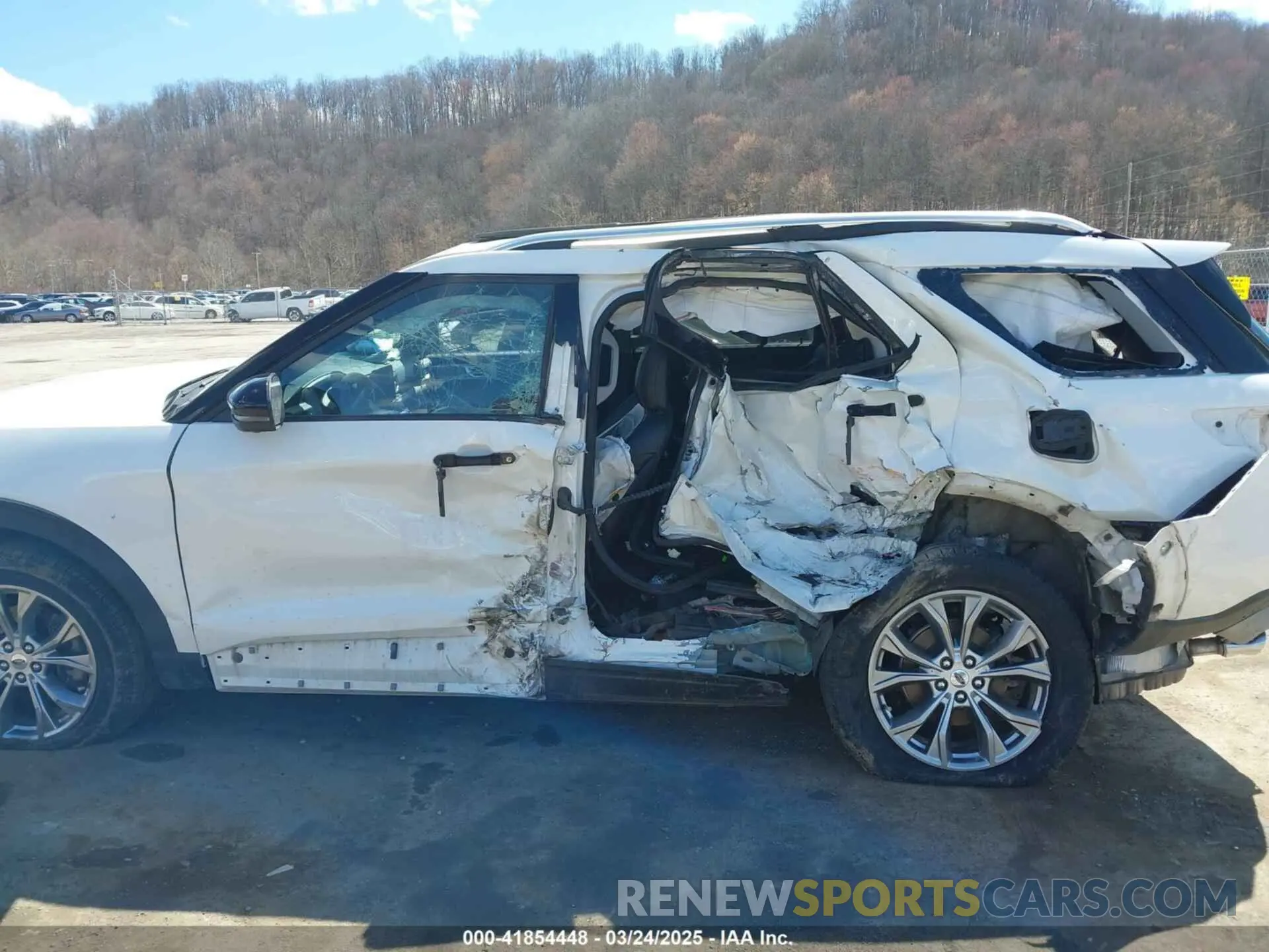 14 Photograph of a damaged car 1FMSK8FH4MGC19695 FORD EXPLORER 2021