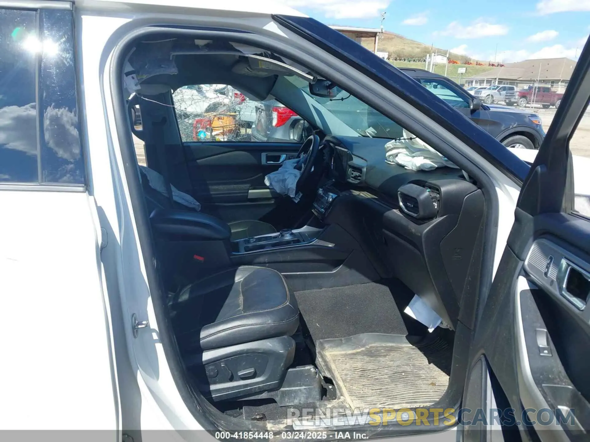 5 Photograph of a damaged car 1FMSK8FH4MGC19695 FORD EXPLORER 2021