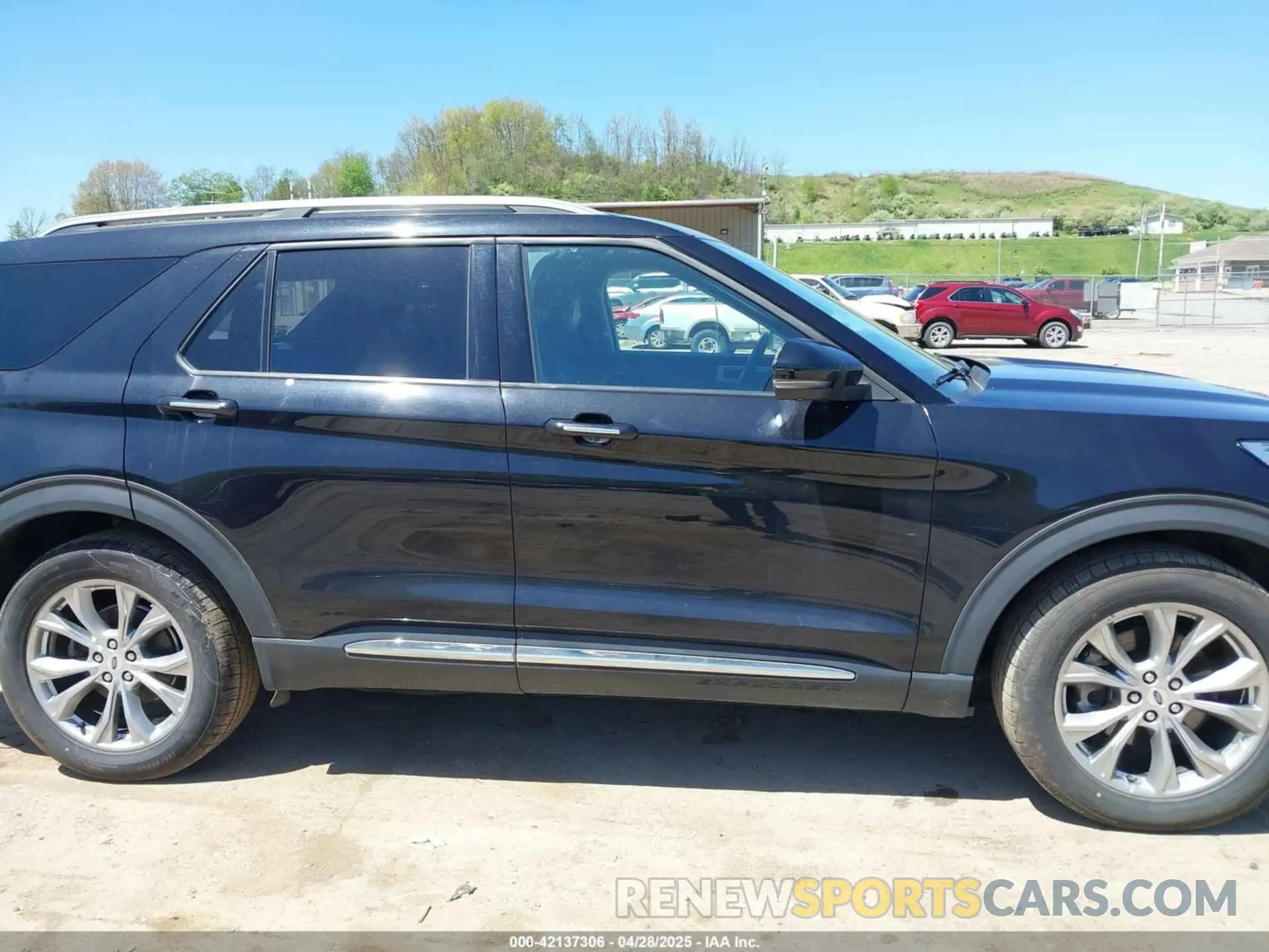 14 Photograph of a damaged car 1FMSK8FH7MGA85104 FORD EXPLORER 2021