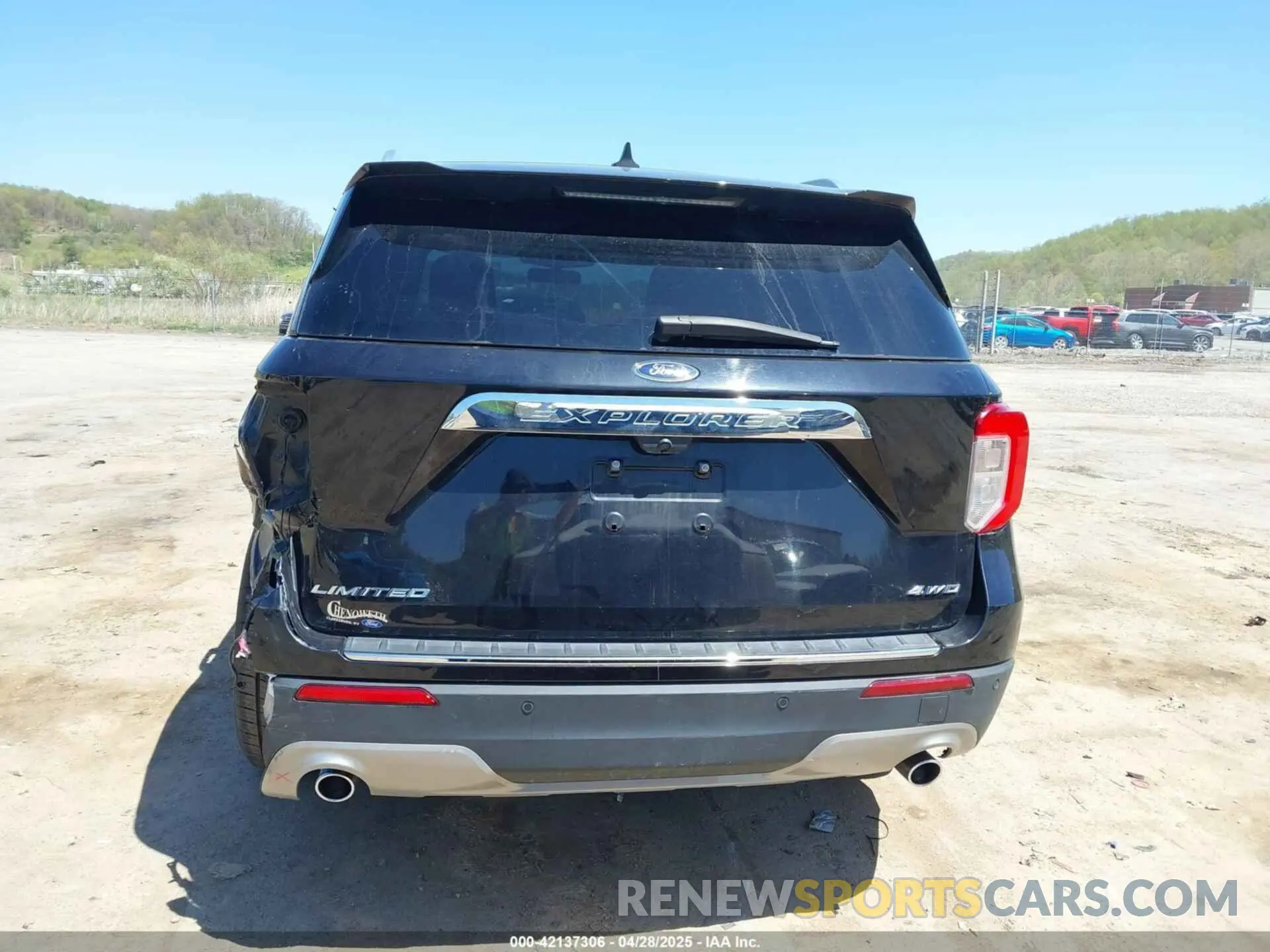 17 Photograph of a damaged car 1FMSK8FH7MGA85104 FORD EXPLORER 2021