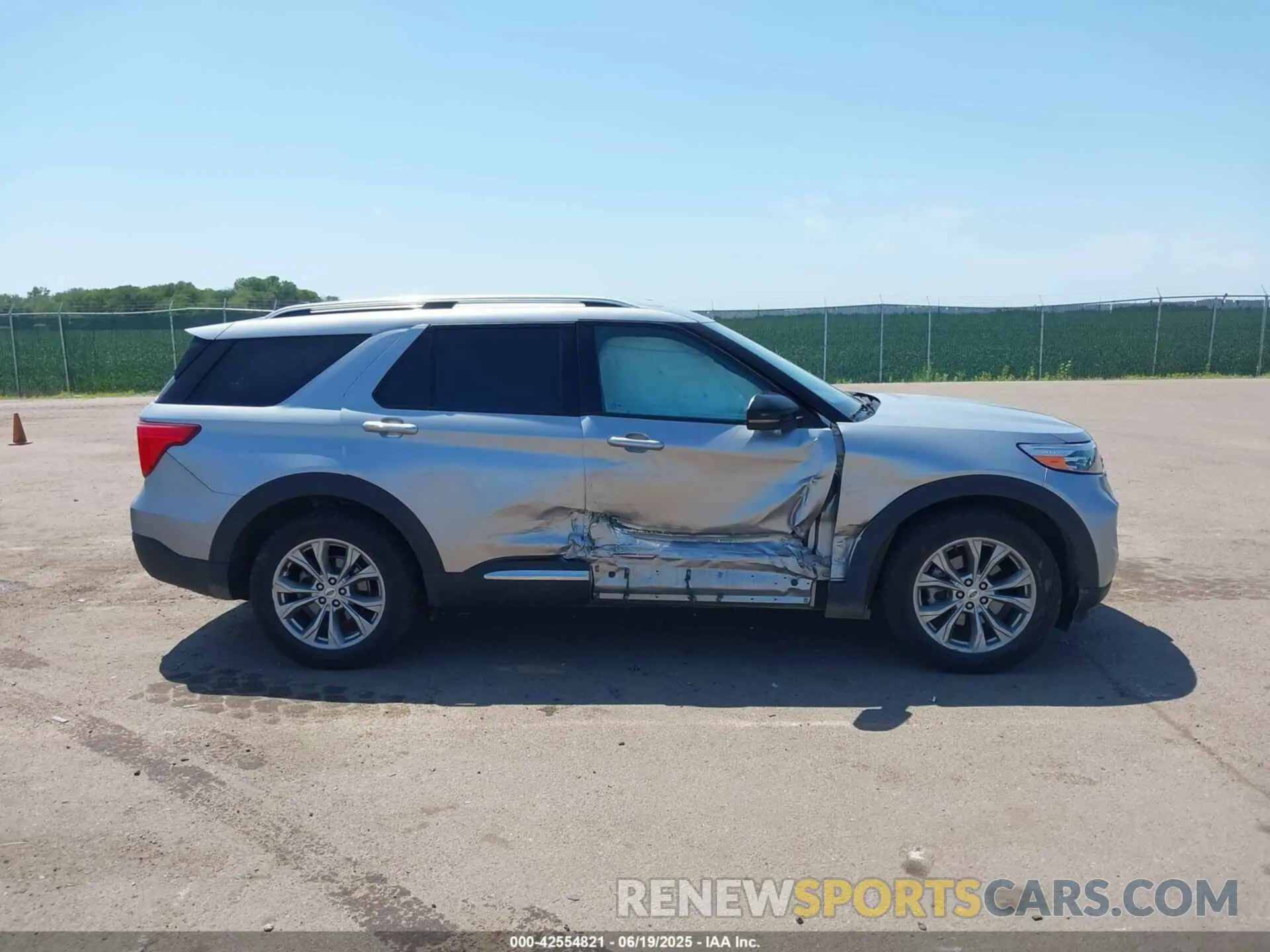 14 Photograph of a damaged car 1FMSK8FH7MGA86169 FORD EXPLORER 2021
