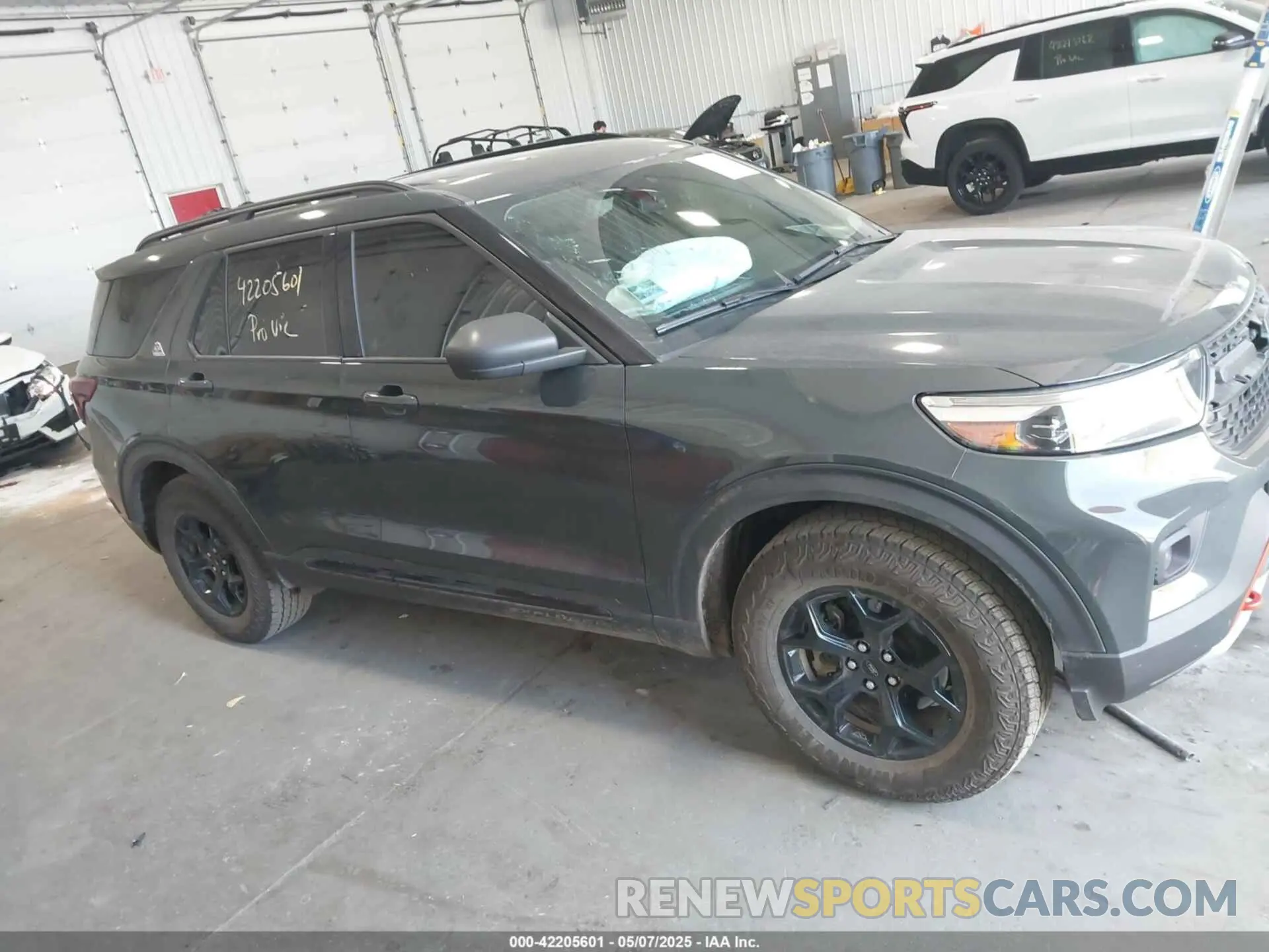 13 Photograph of a damaged car 1FMSK8JH9MGC36063 FORD EXPLORER 2021