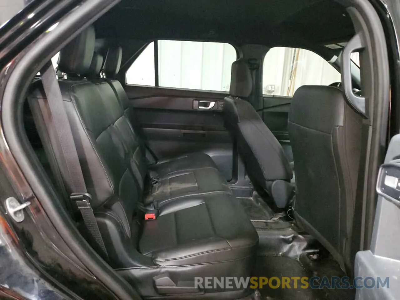 11 Photograph of a damaged car 1FM5K8AB0NGB80220 FORD EXPLORER 2022