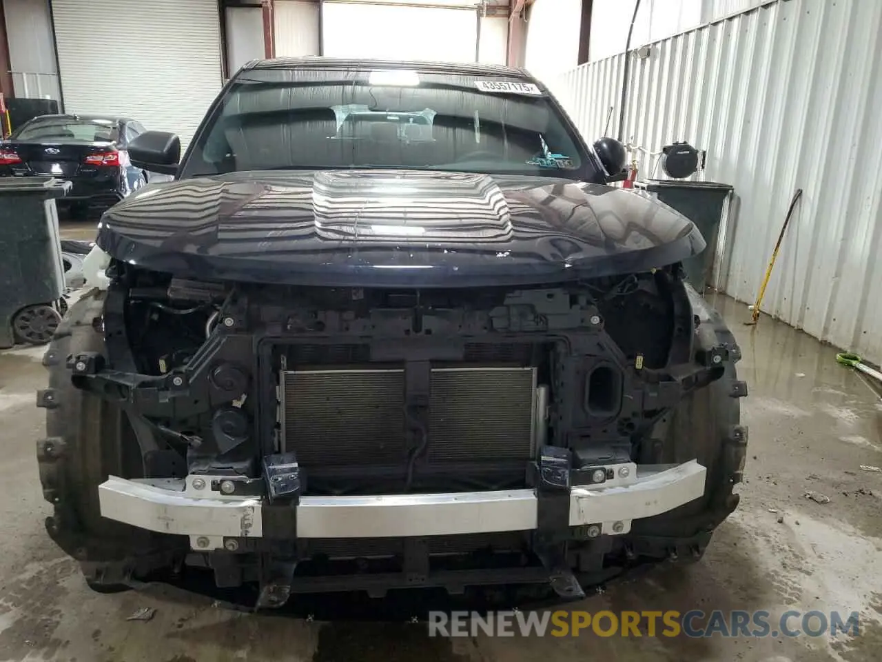 5 Photograph of a damaged car 1FM5K8AB0NGB80220 FORD EXPLORER 2022