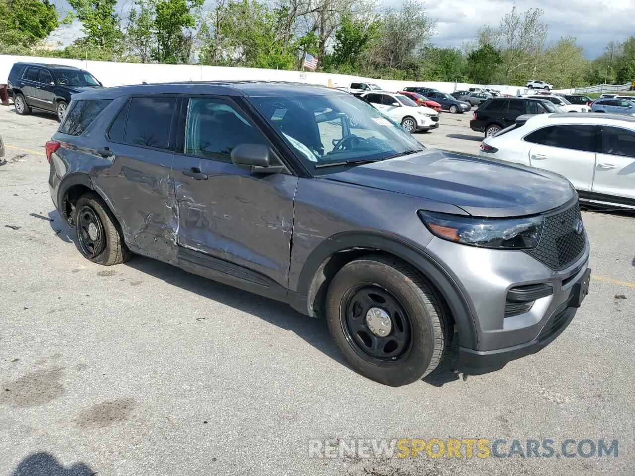 4 Photograph of a damaged car 1FM5K8AB1NGB50983 FORD EXPLORER 2022