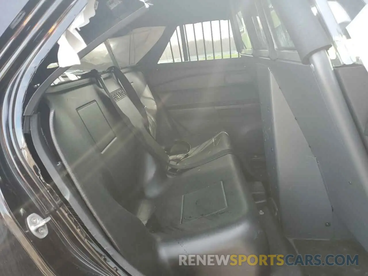 11 Photograph of a damaged car 1FM5K8AB1NGB81795 FORD EXPLORER 2022