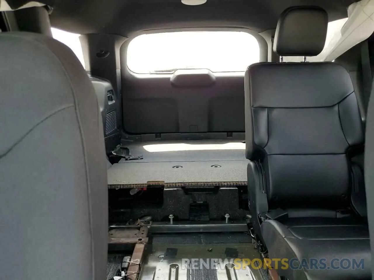 10 Photograph of a damaged car 1FM5K8AB2NGC43480 FORD EXPLORER 2022