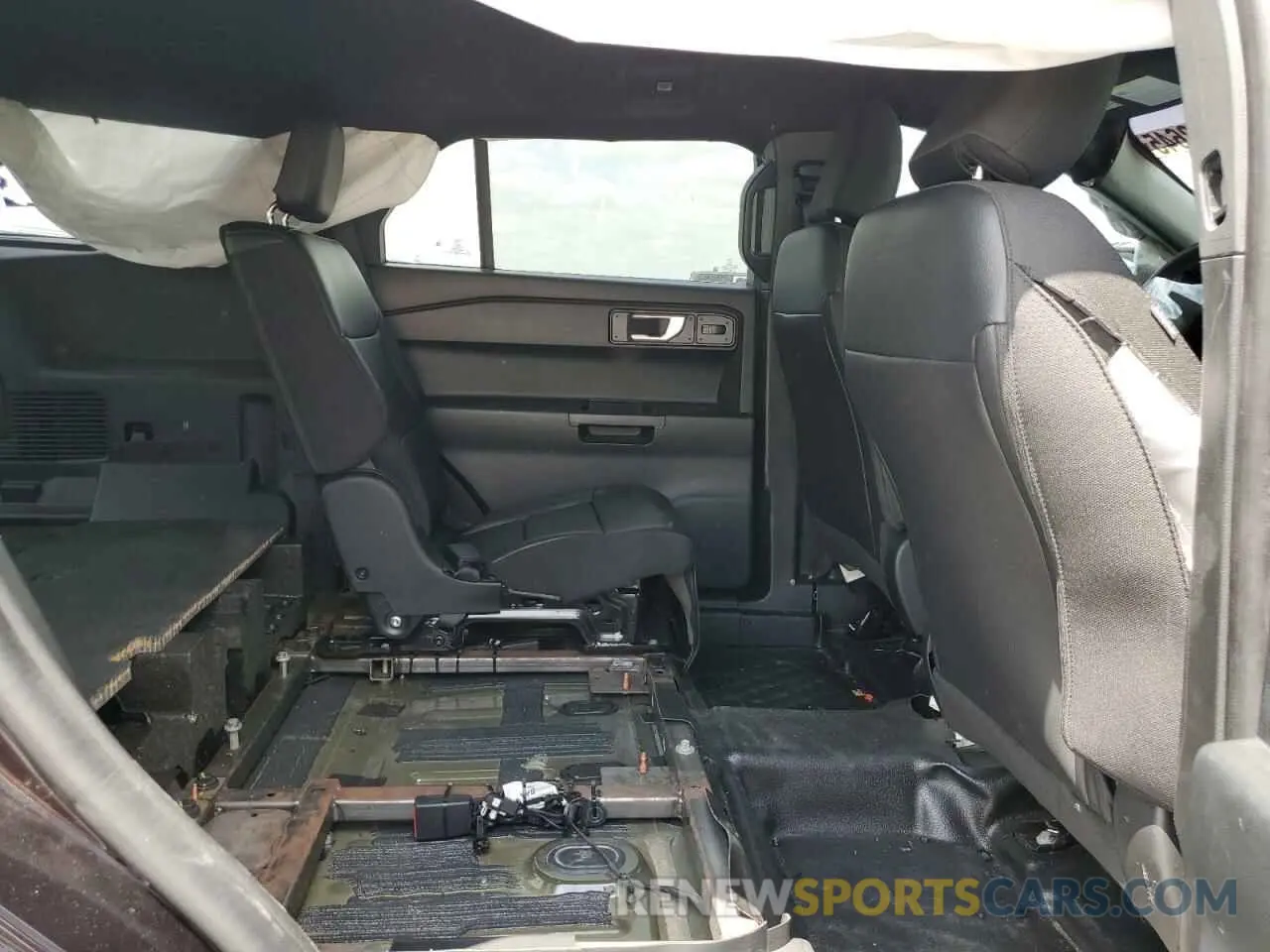 11 Photograph of a damaged car 1FM5K8AB2NGC43480 FORD EXPLORER 2022