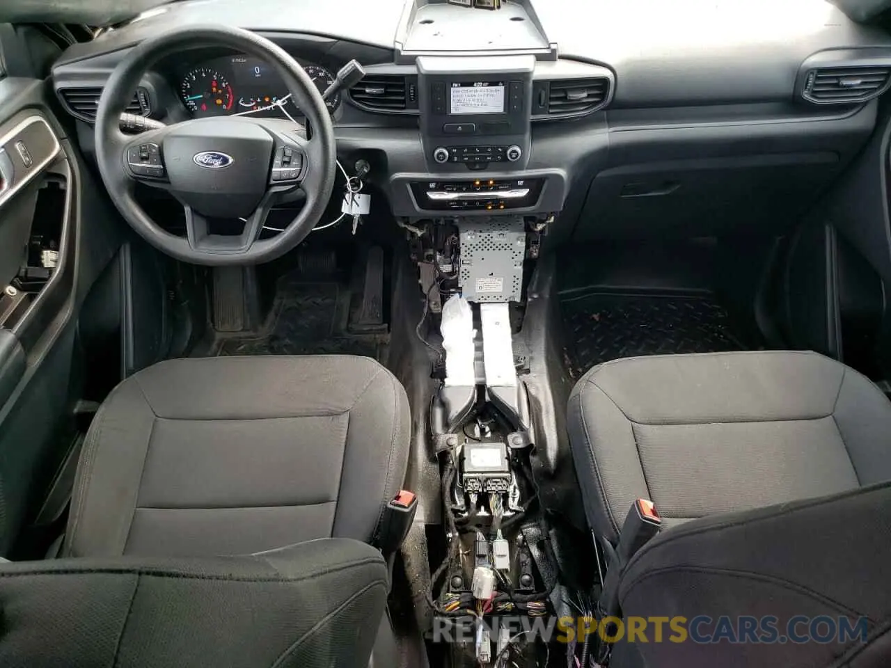 8 Photograph of a damaged car 1FM5K8AB8NGB75976 FORD EXPLORER 2022