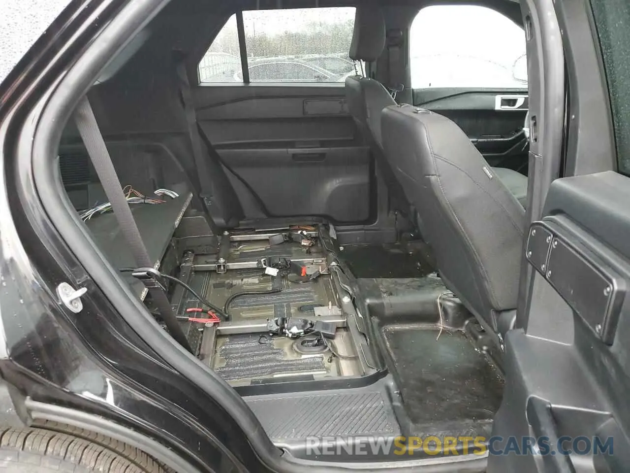 10 Photograph of a damaged car 1FM5K8AW3NNA11503 FORD EXPLORER 2022