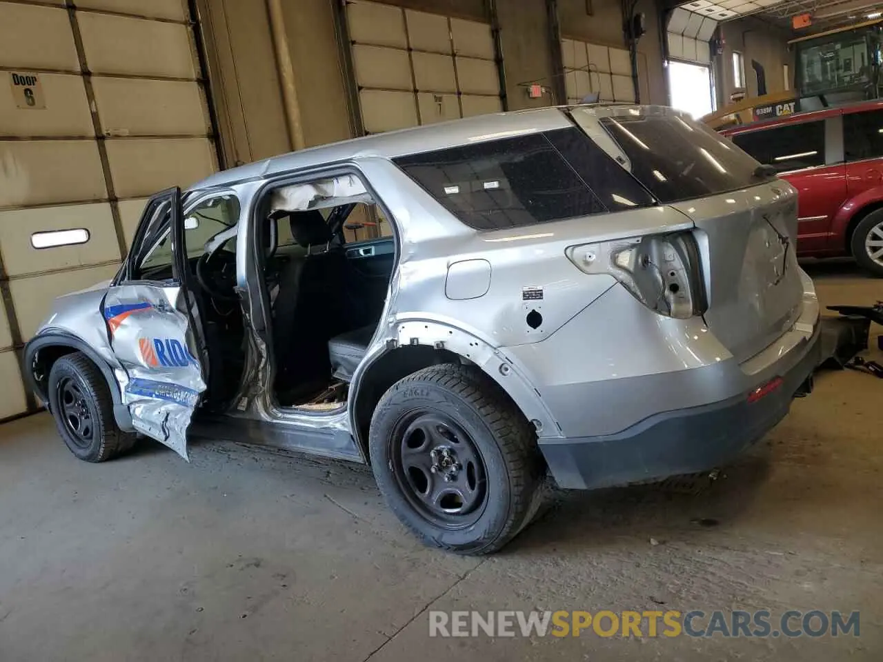 2 Photograph of a damaged car 1FM5K8AW5NNA03449 FORD EXPLORER 2022