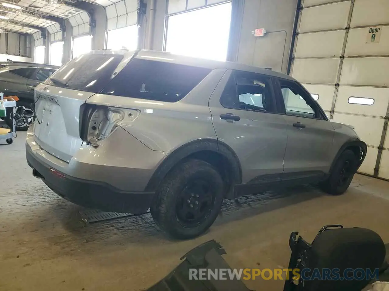 3 Photograph of a damaged car 1FM5K8AW5NNA03449 FORD EXPLORER 2022