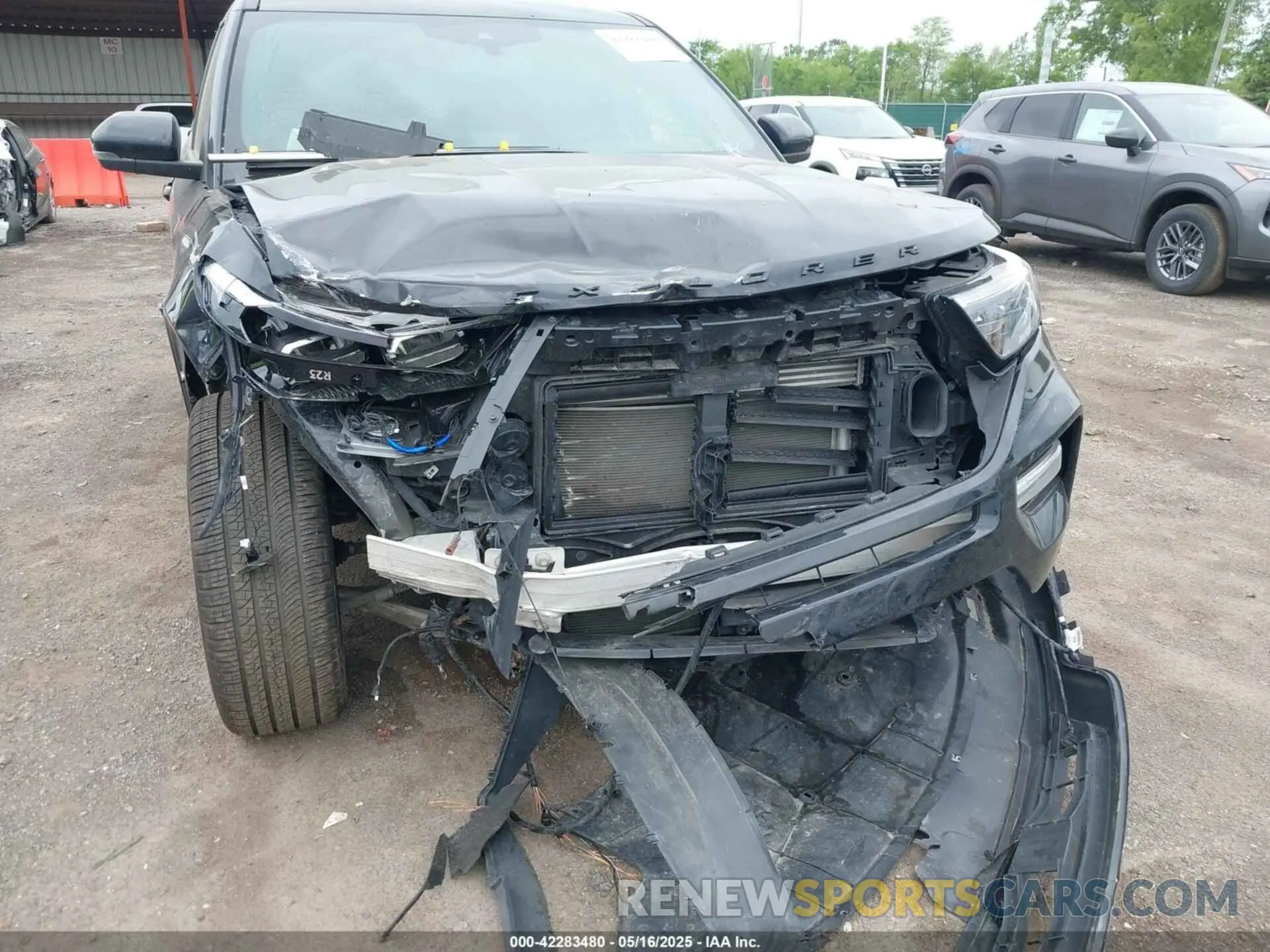 6 Photograph of a damaged car 1FM5K8GC1NGB83871 FORD EXPLORER 2022