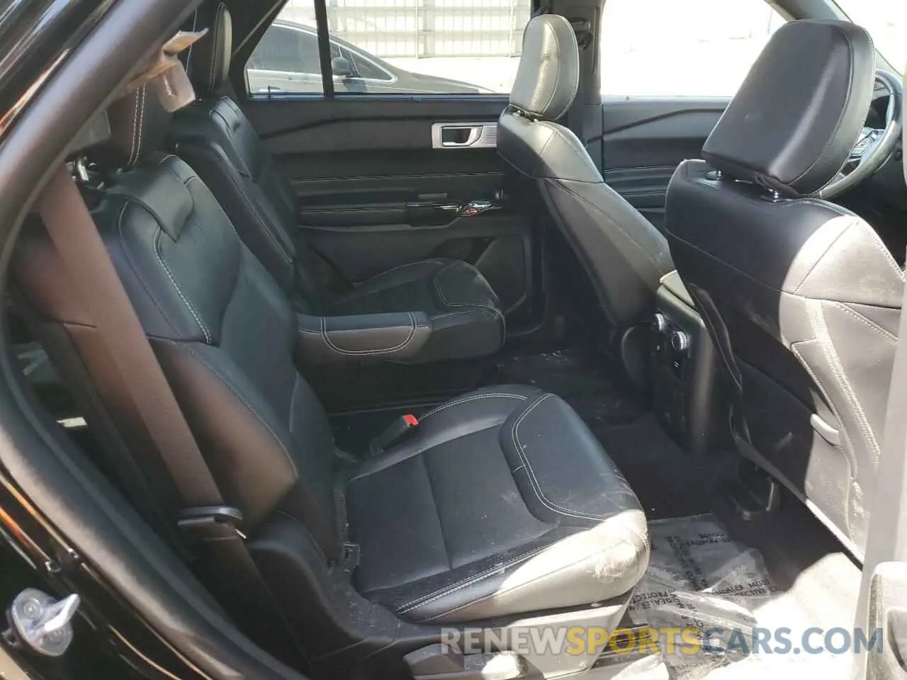 10 Photograph of a damaged car 1FM5K8GC7NGA21503 FORD EXPLORER 2022