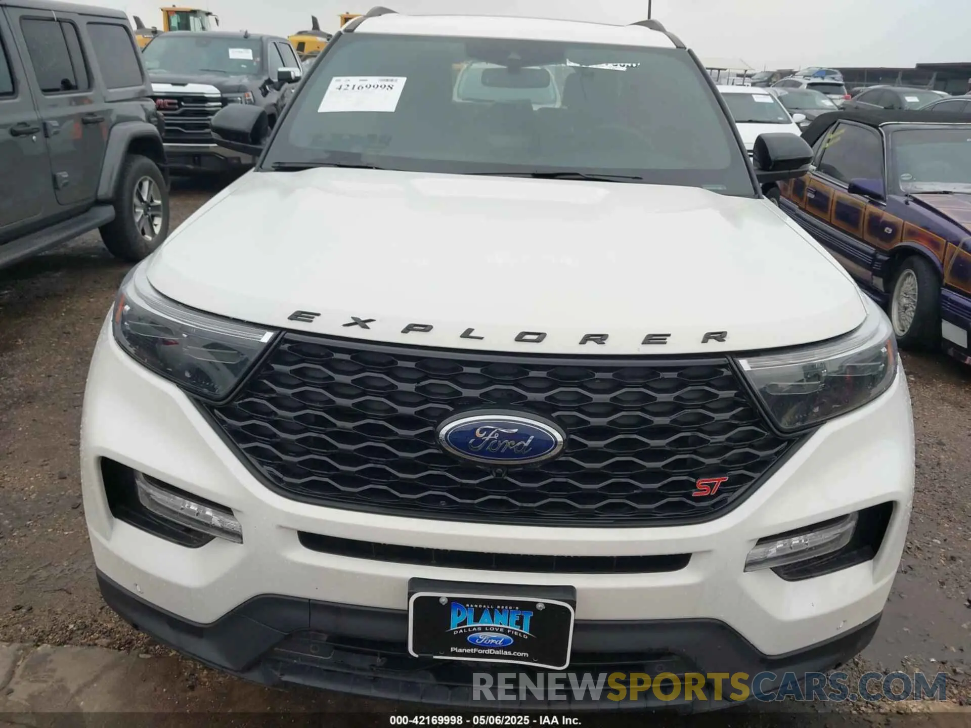 12 Photograph of a damaged car 1FM5K8GC8NGA21381 FORD EXPLORER 2022