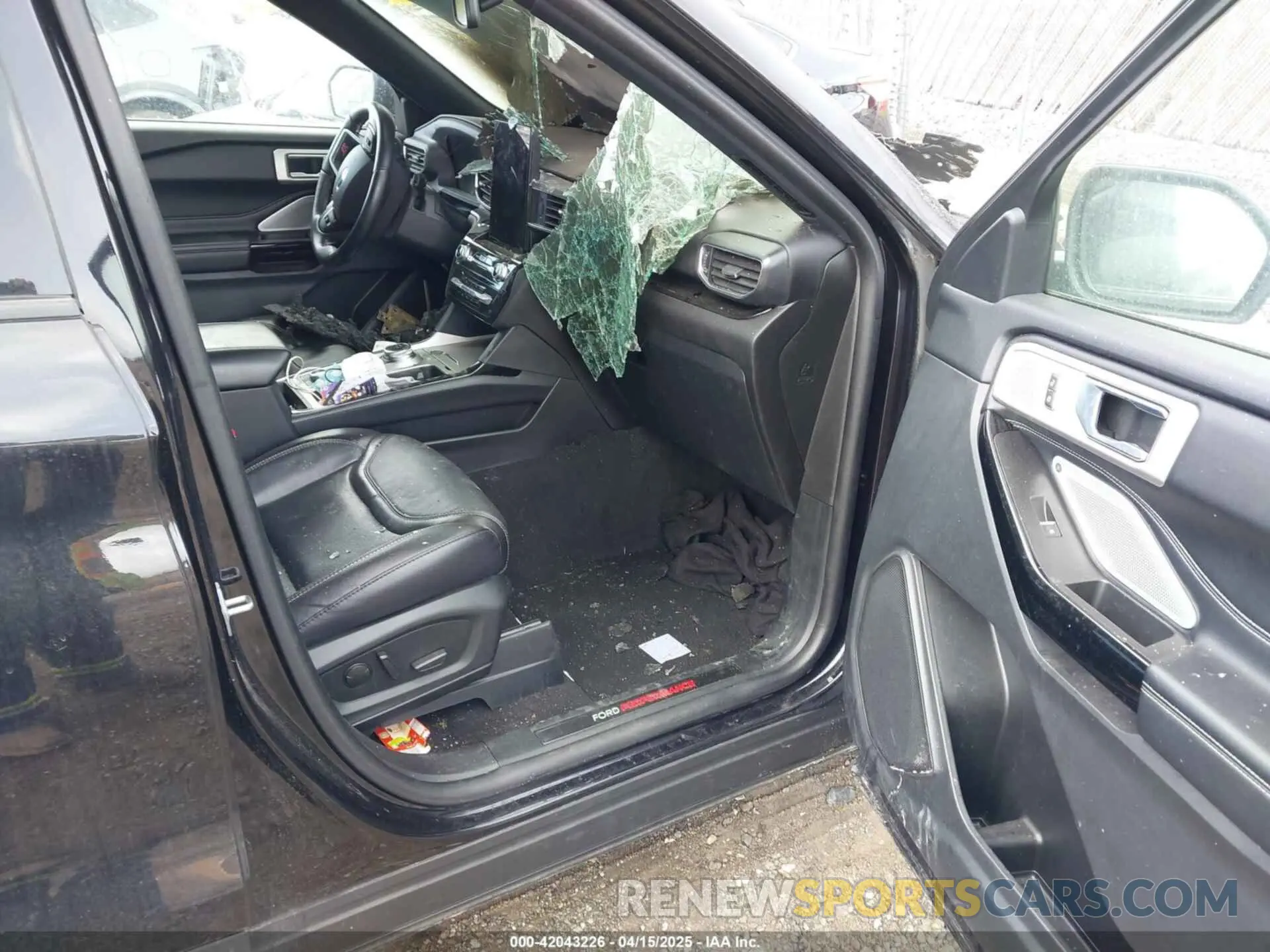 5 Photograph of a damaged car 1FM5K8GC8NGB95967 FORD EXPLORER 2022