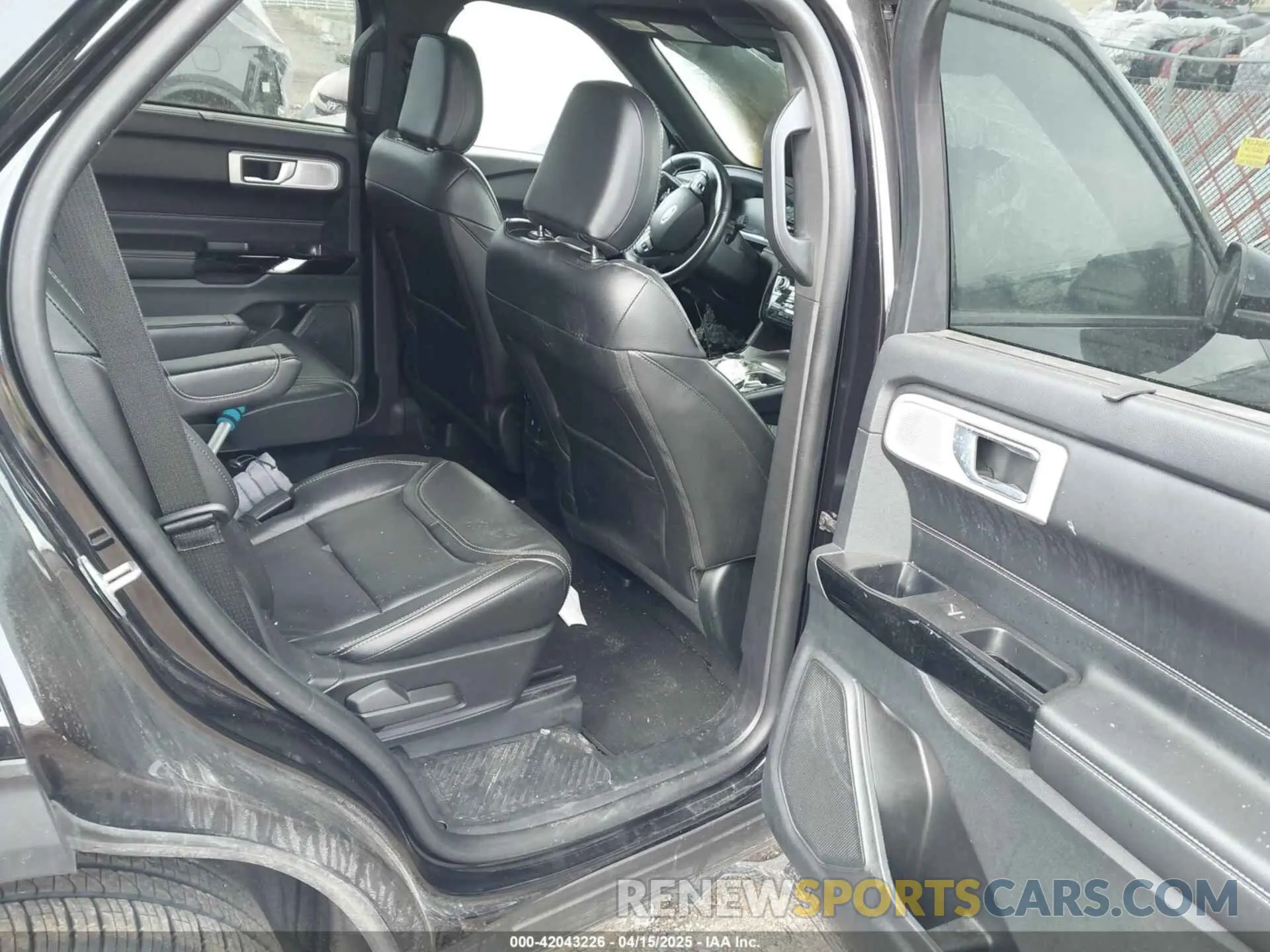 8 Photograph of a damaged car 1FM5K8GC8NGB95967 FORD EXPLORER 2022