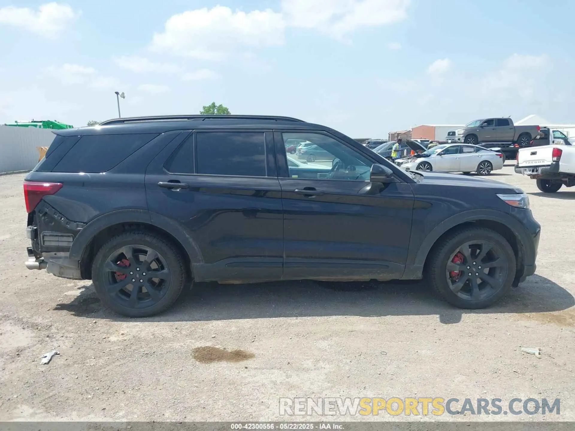 14 Photograph of a damaged car 1FM5K8GCXNGC49592 FORD EXPLORER 2022