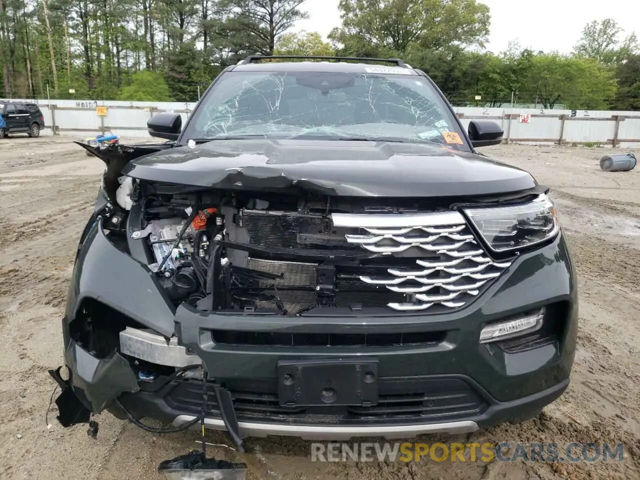 5 Photograph of a damaged car 1FM5K8HW0NNA08189 FORD EXPLORER 2022