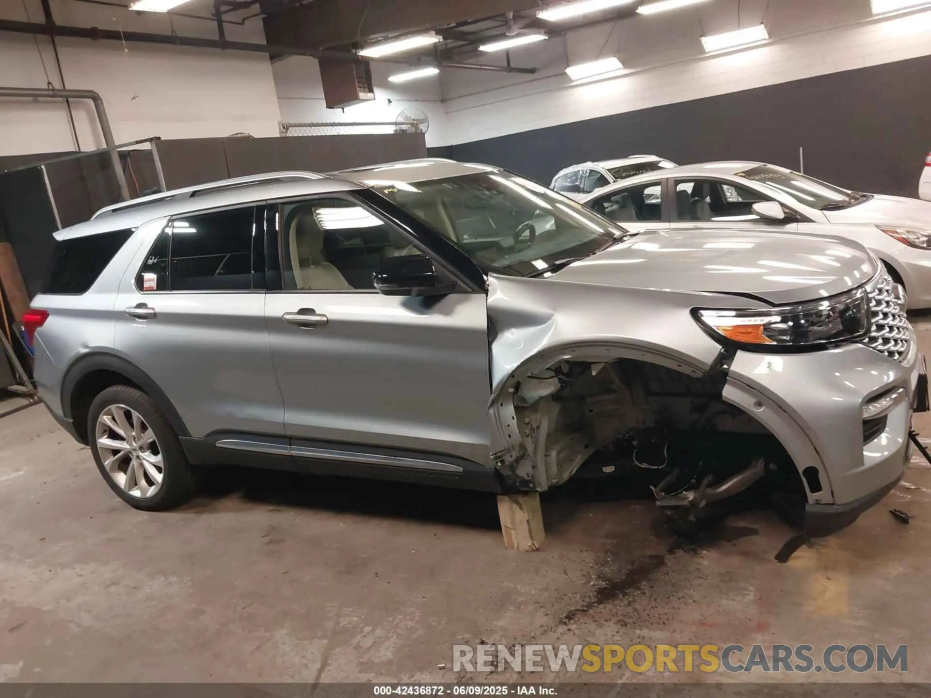 14 Photograph of a damaged car 1FM5K8HW3NNA10499 FORD EXPLORER 2022