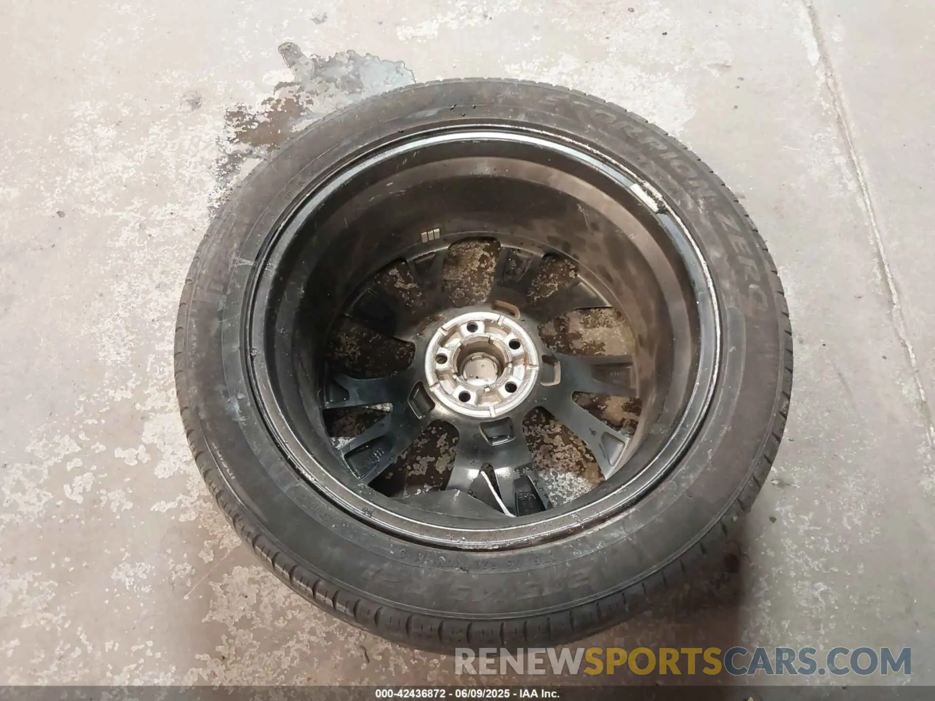 18 Photograph of a damaged car 1FM5K8HW3NNA10499 FORD EXPLORER 2022