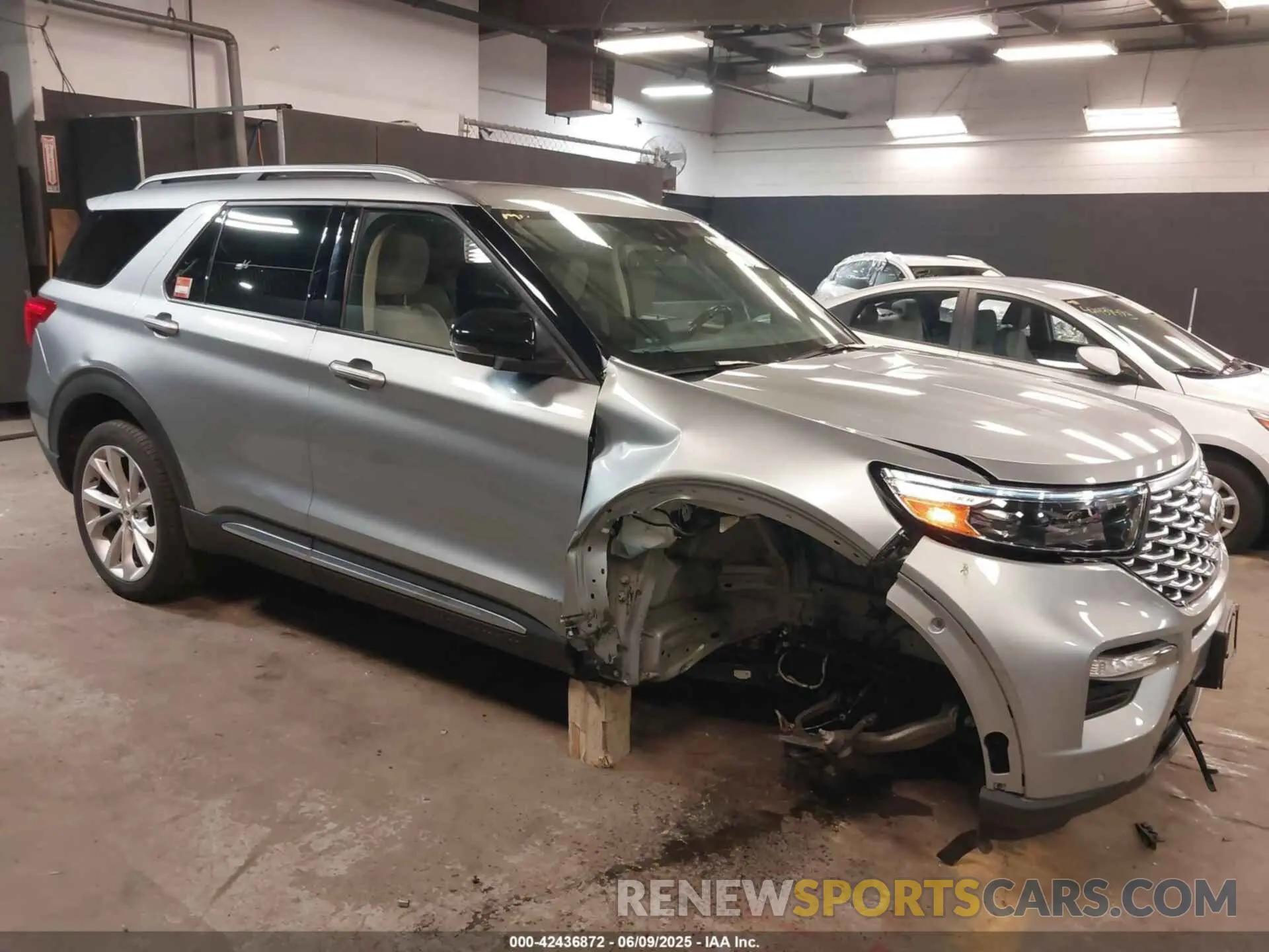 6 Photograph of a damaged car 1FM5K8HW3NNA10499 FORD EXPLORER 2022