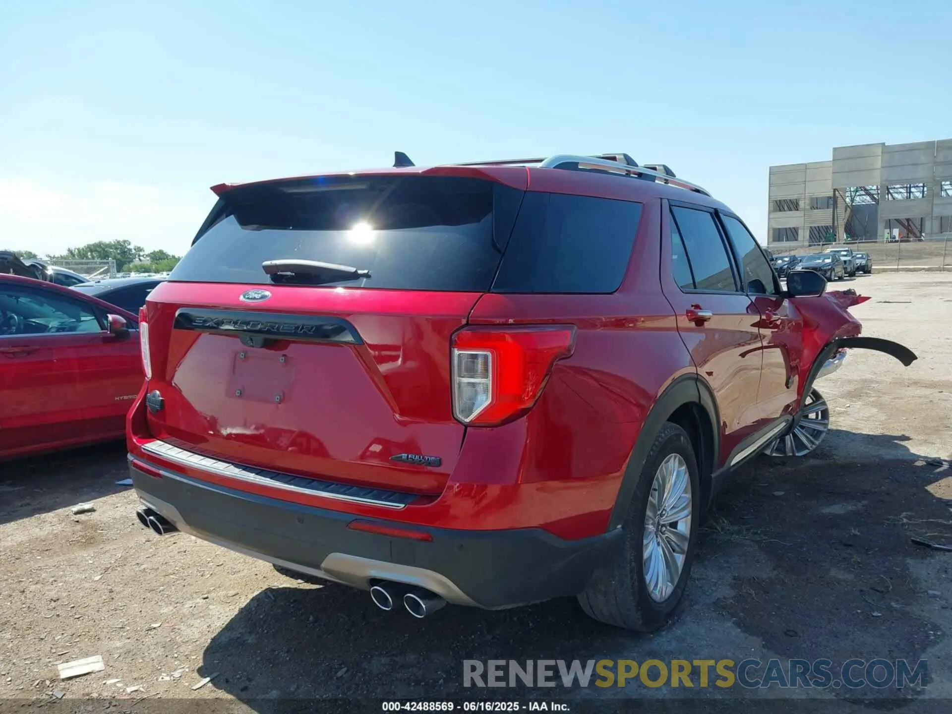 4 Photograph of a damaged car 1FM5K8LC7NGA25038 FORD EXPLORER 2022