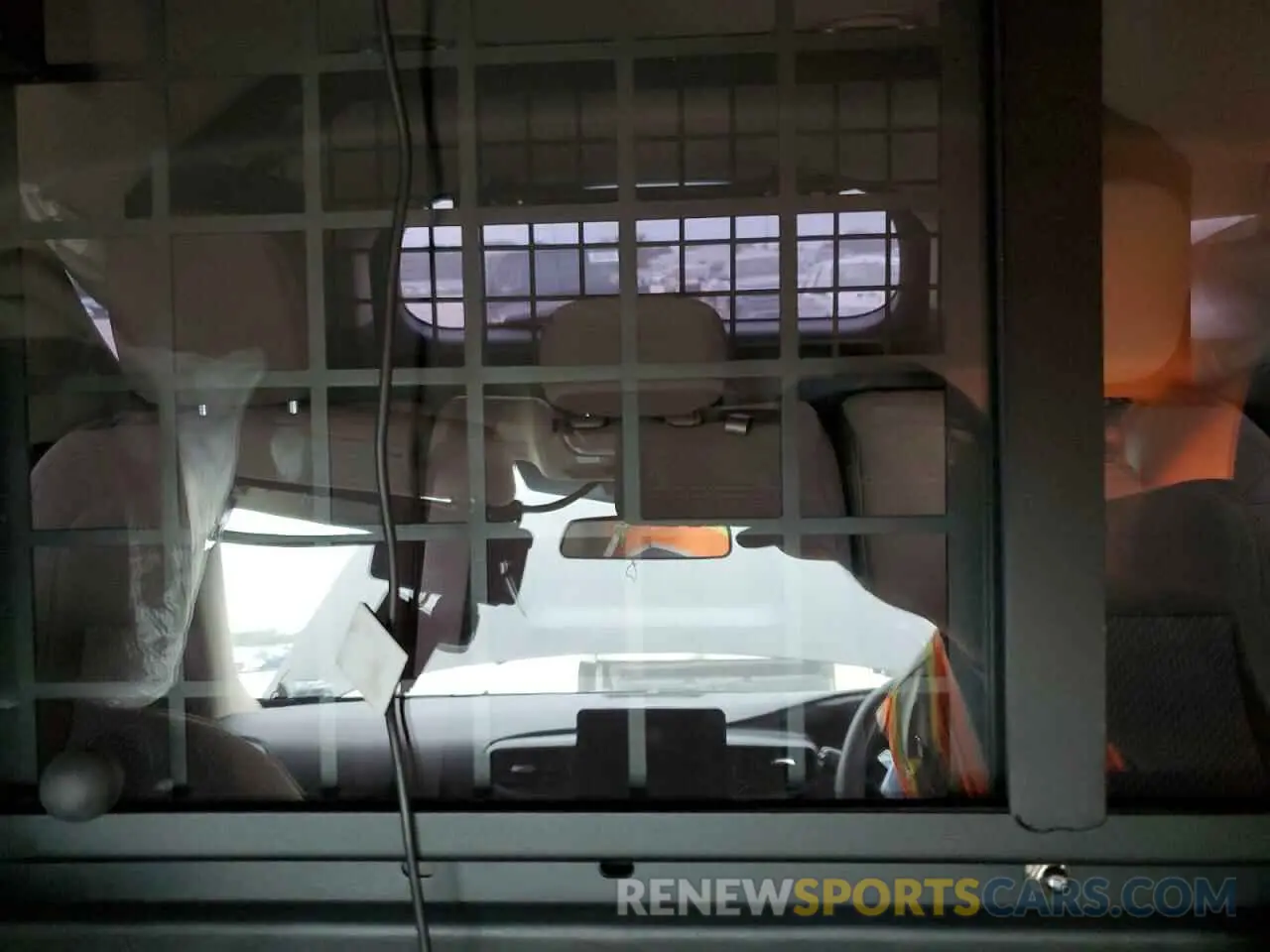 10 Photograph of a damaged car 1FMSK7BH1NGB78850 FORD EXPLORER 2022