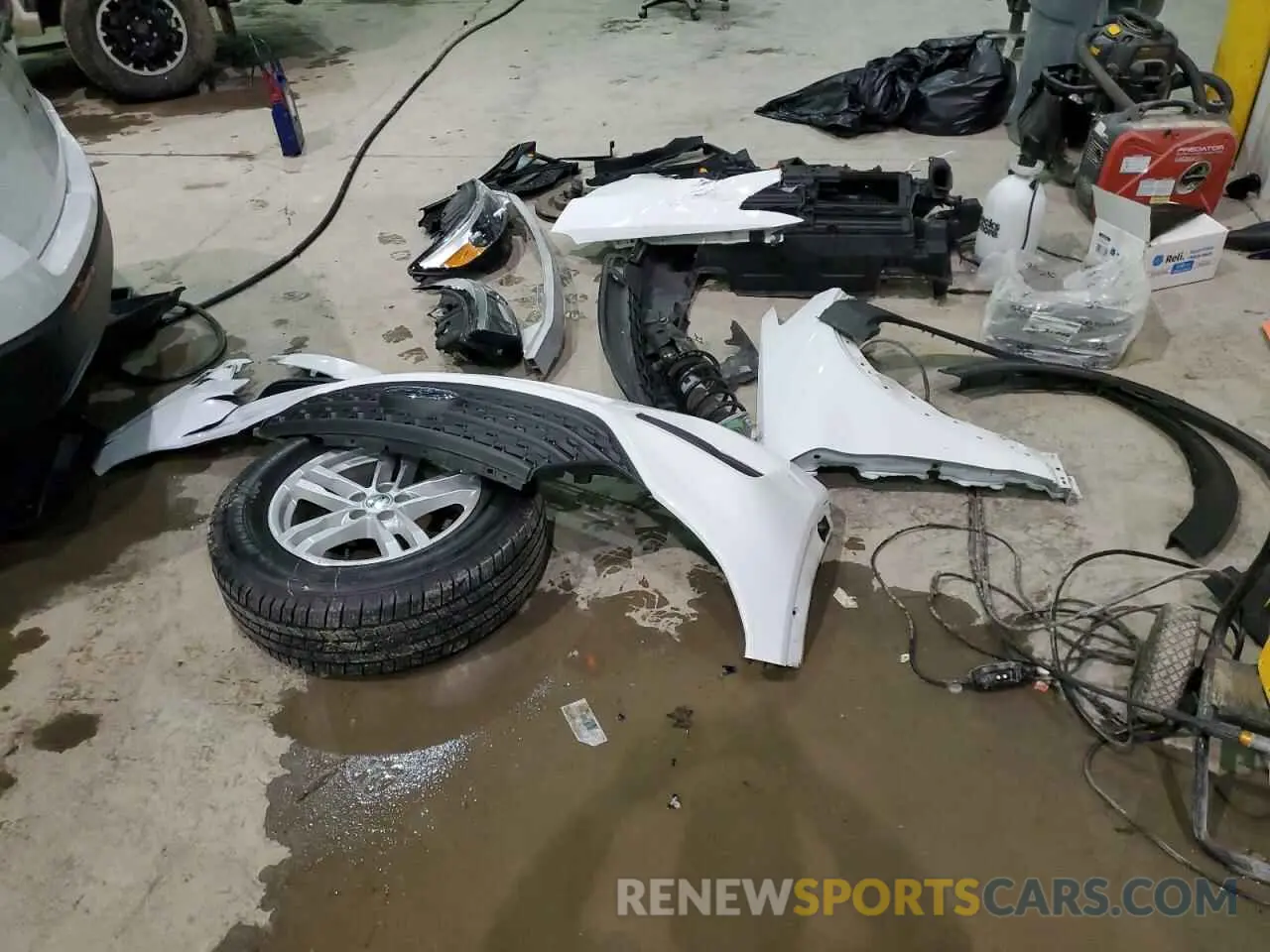 13 Photograph of a damaged car 1FMSK7BH2NGB03588 FORD EXPLORER 2022
