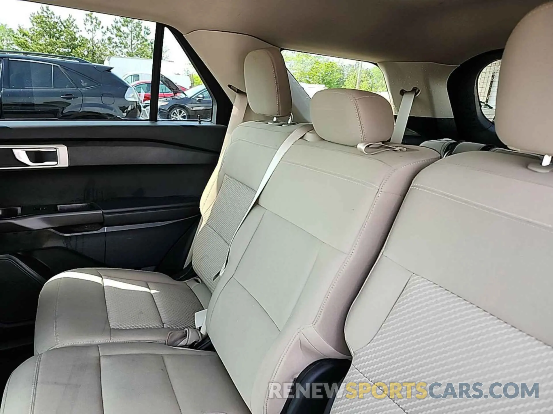 39 Photograph of a damaged car 1FMSK7BH9NGB29847 FORD EXPLORER 2022