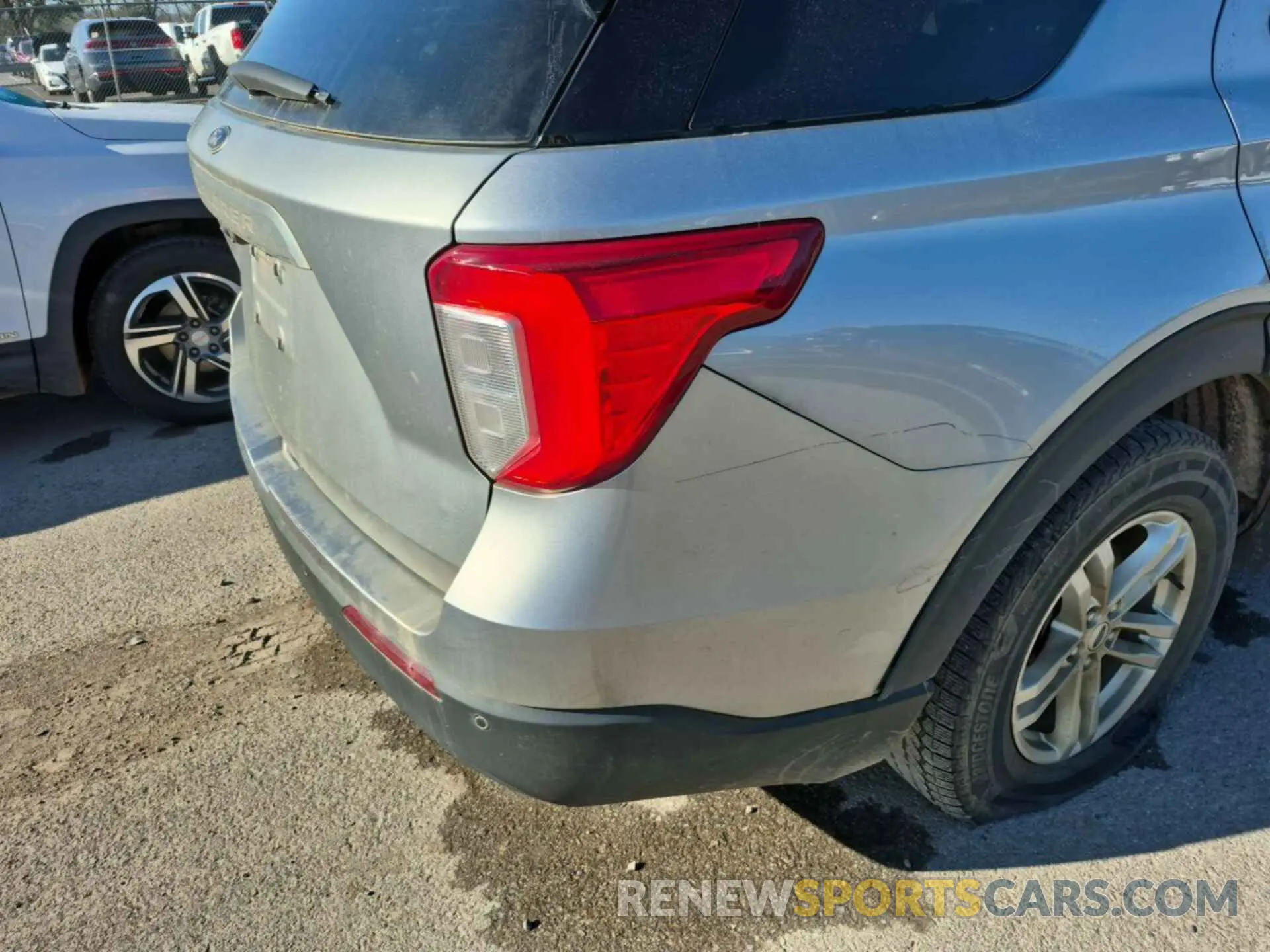 4 Photograph of a damaged car 1FMSK7BH9NGB29847 FORD EXPLORER 2022